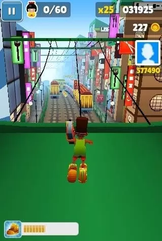 地铁跑酷兔年版本全角色滑板解锁版